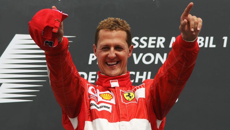 Ο Michael Schumacher μπαίνει ξανά στο χειρουργίο