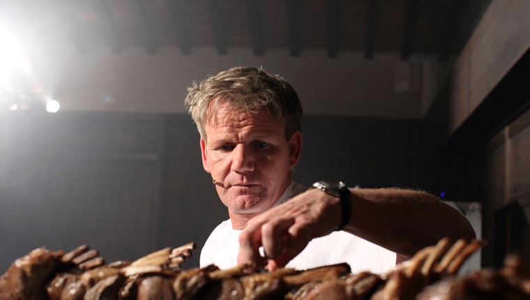 O Gordon Ramsay ξέρει καλά πώς ψήνεται τέλεια κάθε κρέας