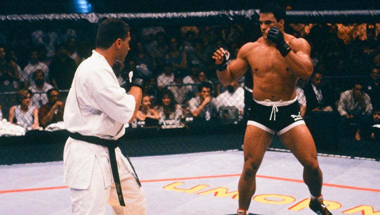 Η πραγματική ιστορία του Mark Kerr που υποδύεται ο Dwayne Johnson στο The Smashing Machine