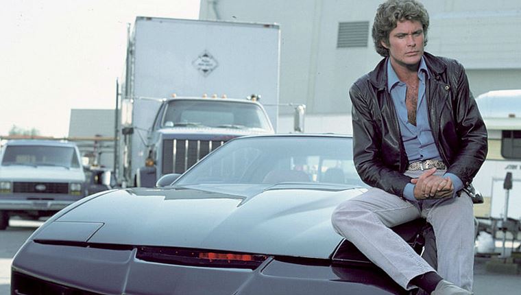 Ο David Hasselhoff βγάζει στο σφυρί τον K.I.T.T.