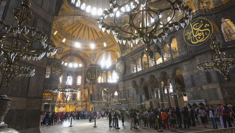 Παγκόσμια οργή εναντίον Erdogan για την Αγιά Σοφιά